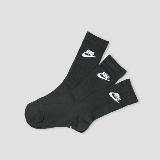 Nike Everyday Essential Socks Black / White 3 Pack