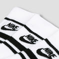 Load image into Gallery viewer, Nike Everyday Essential Stripe Crew Socks White / Black / Black (3 Pack)
