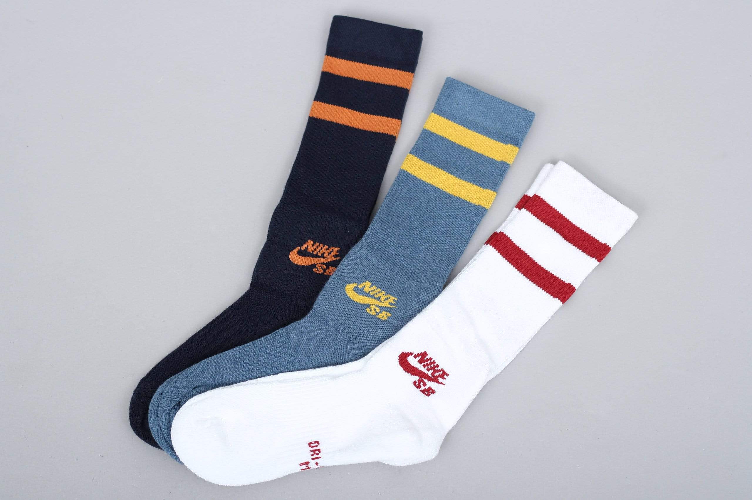 nike socks size m