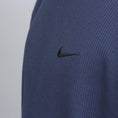 Load image into Gallery viewer, Nike SB Oski Longsleeve T-Shirt Obsidian / Black
