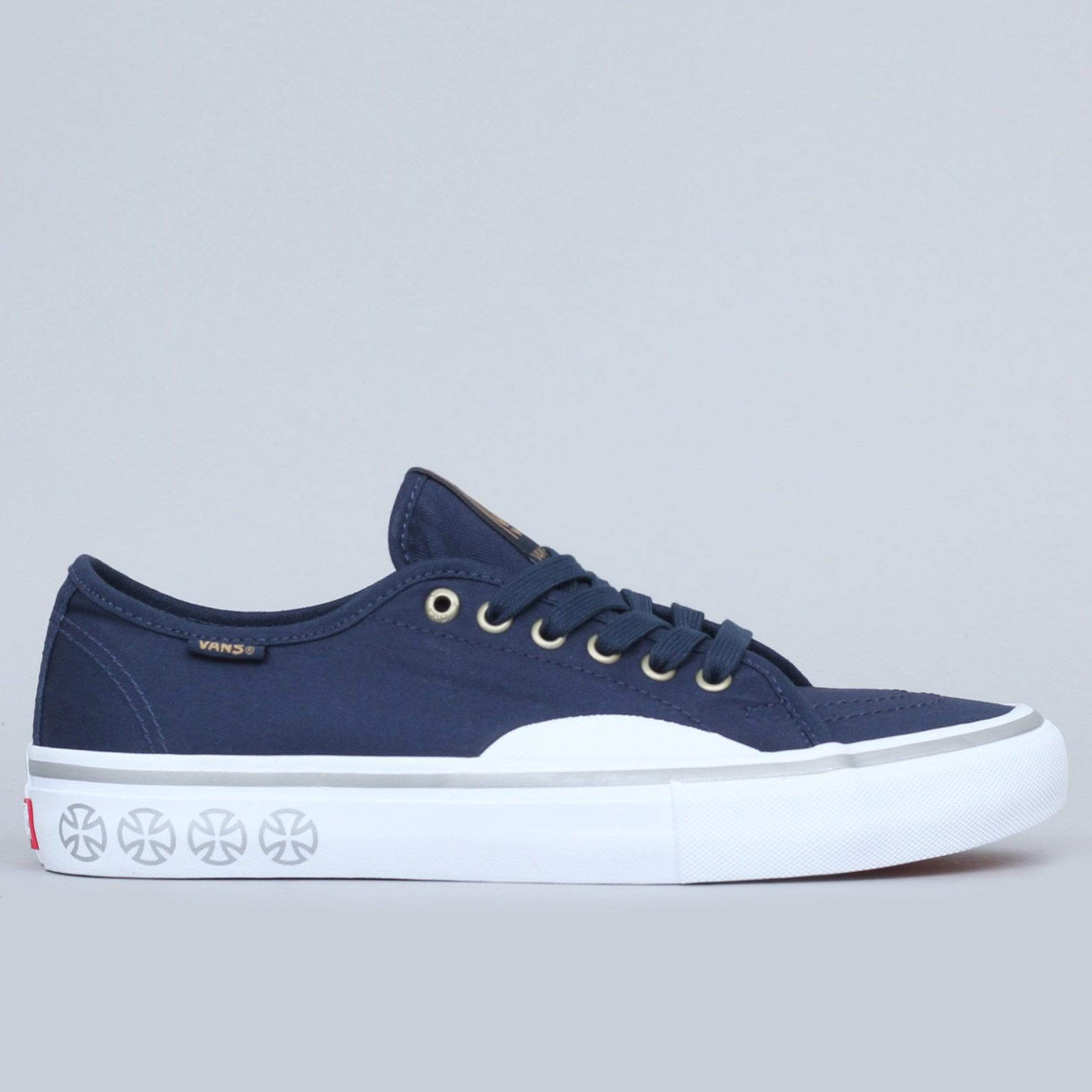 Vans AV Classic Pro Shoes (Independent) Dress Blues
