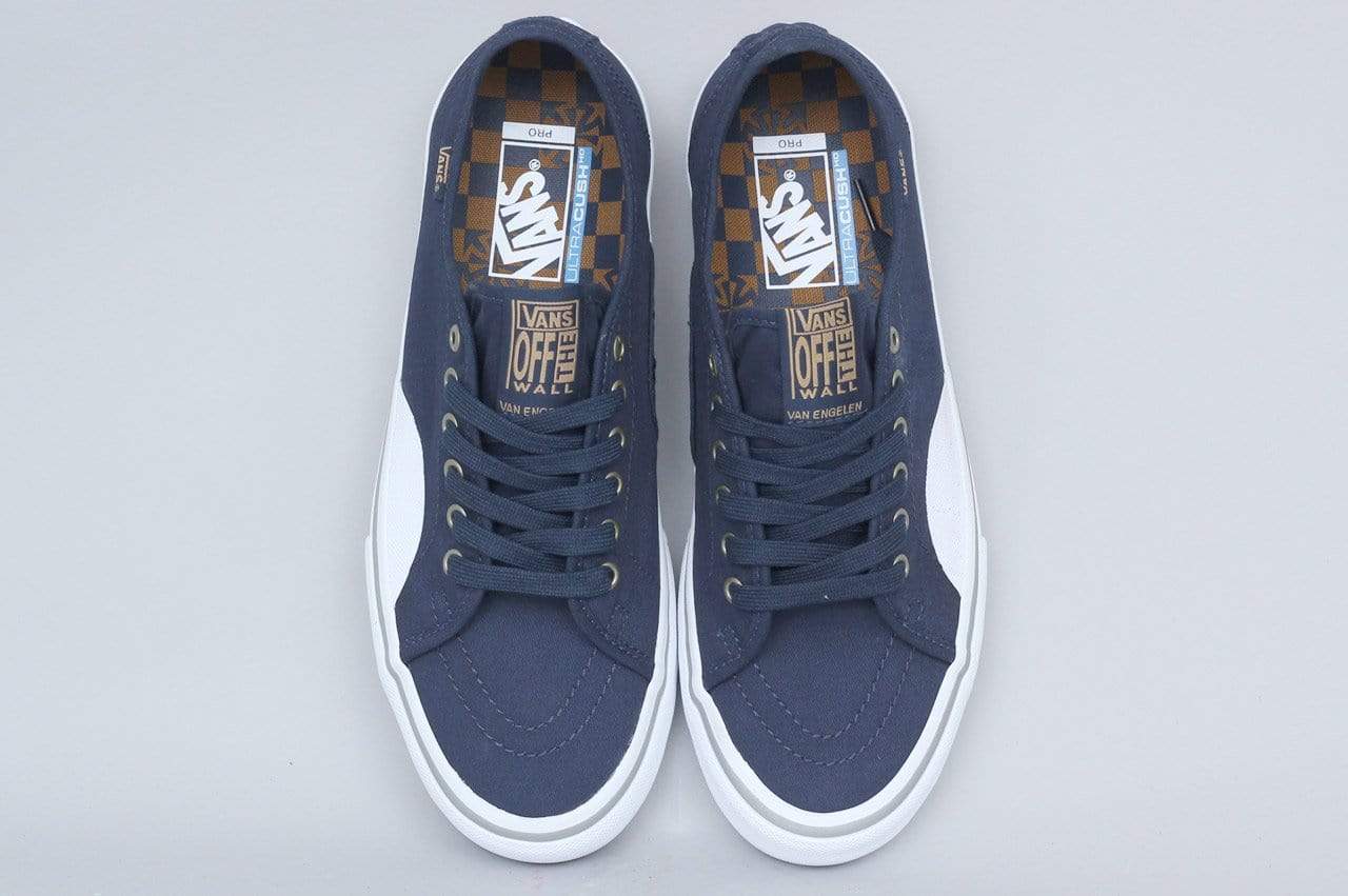 Vans AV Classic Pro Shoes (Independent) Dress Blues