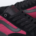 Load image into Gallery viewer, Vans Berle Pro Shoes (Punk) Black / Beet Red
