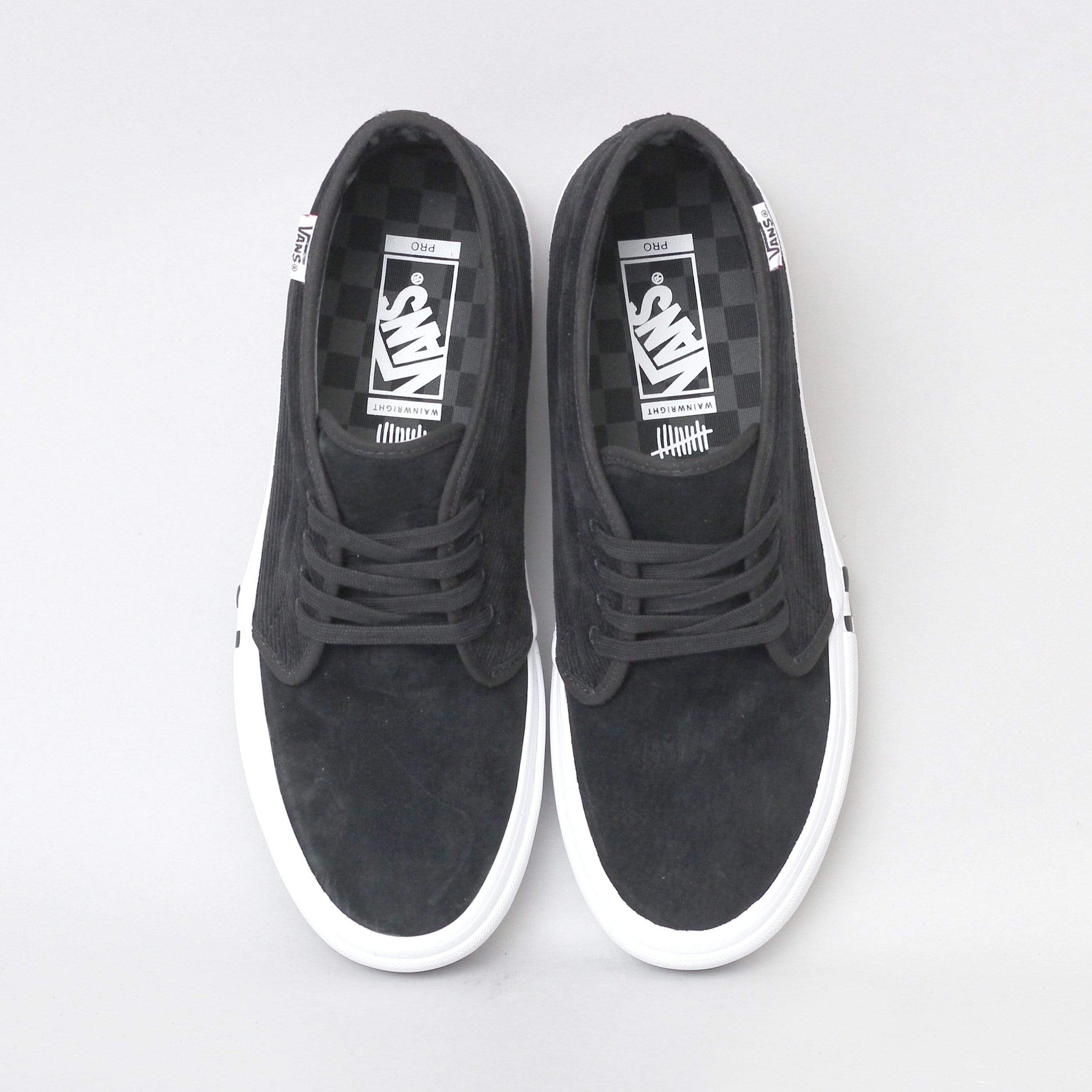Vans Chukka Pro Shoes (Danny Wainwright) Black / True White