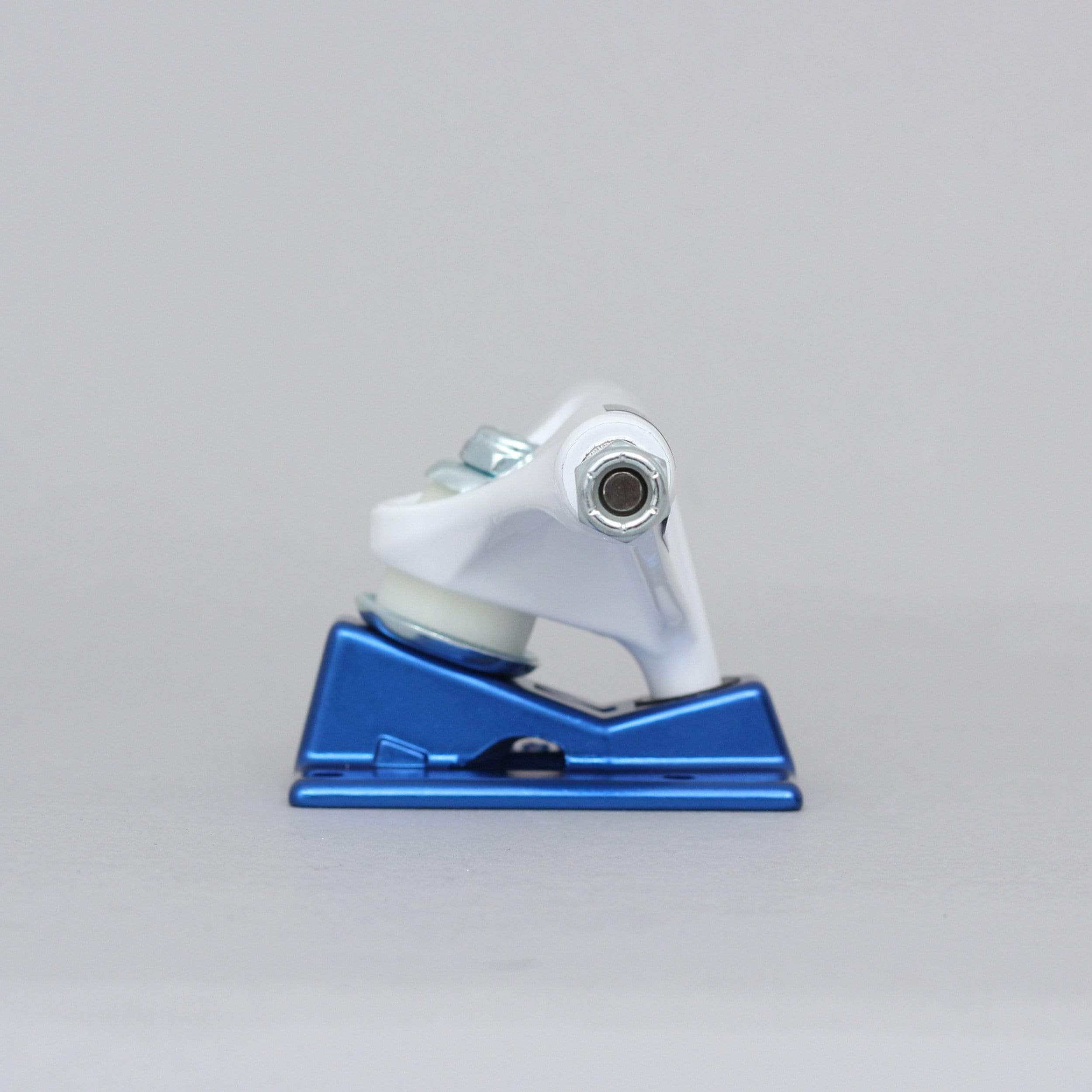 Venture 5.2 High Ravine V Light Skateboard Trucks White / Blue